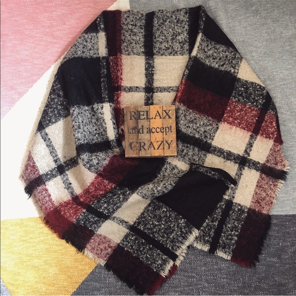 ✨2/$15✨ Soft Zara blanket scarf